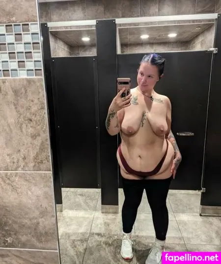Chloe Comet OnlyFans Thumbnail #IPe9b6cppU