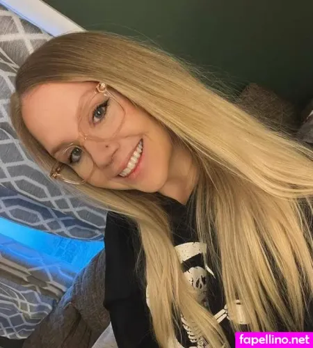 Chloe Comet OnlyFans Thumbnail #p5Bsnyb0CE