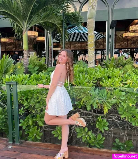 Chloe Csengery OnlyFans Thumbnail #gNHTeEdTqX