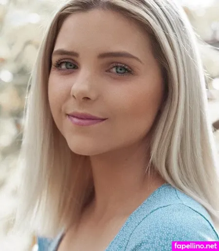 Chloe Csengery OnlyFans Thumbnail #kts5fHjOvk