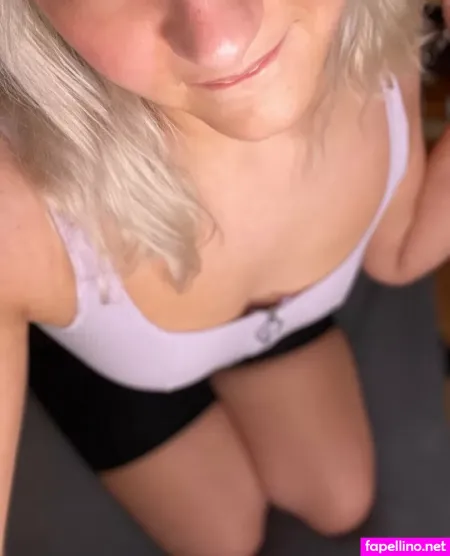 Chloe Daily OnlyFans Thumbnail #cbVEVFdGI5