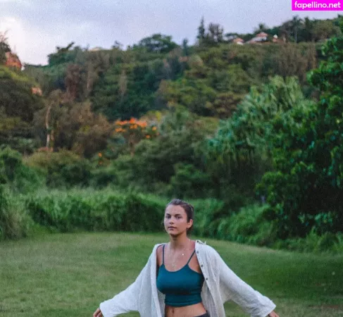 Chloe East OnlyFans Thumbnail #6ycEWuQB0N