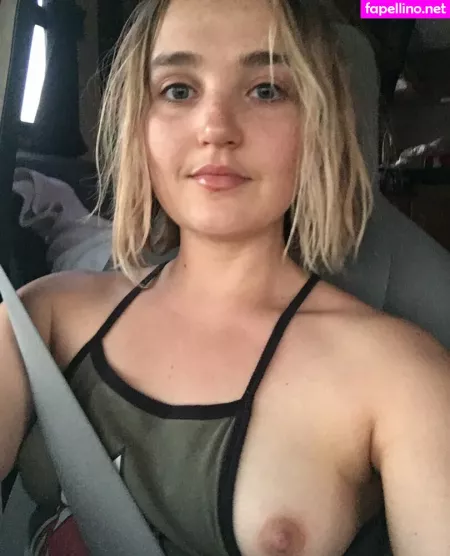 Chloe Fineman OnlyFans Thumbnail #DDFOZe0fEZ