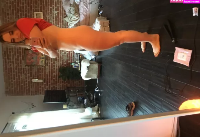 Chloe Fineman OnlyFans Thumbnail #XErfeDiISI