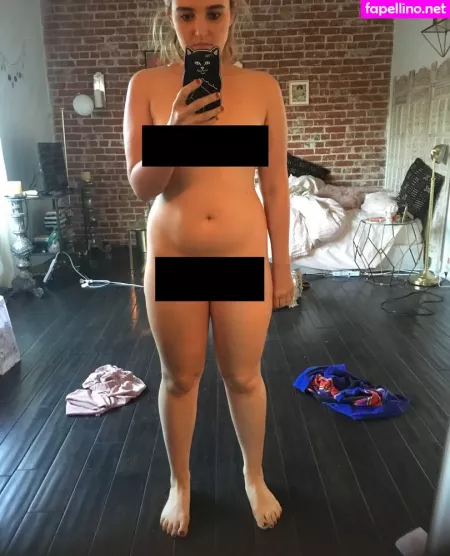 Chloe Fineman OnlyFans Thumbnail #XKBAt3OrSR