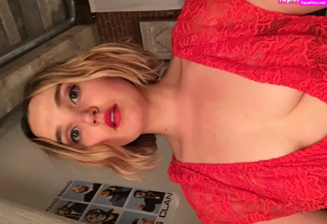 Chloe Fineman OnlyFans Thumbnail #oyqei9z5oS