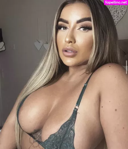 Chloe Fleming OnlyFans Thumbnail #IQ61bT7yGA