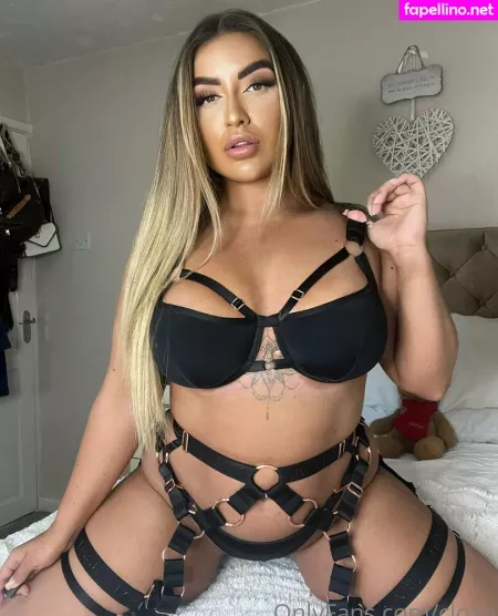 Chloe Fleming OnlyFans Thumbnail #WTKeqySGRV