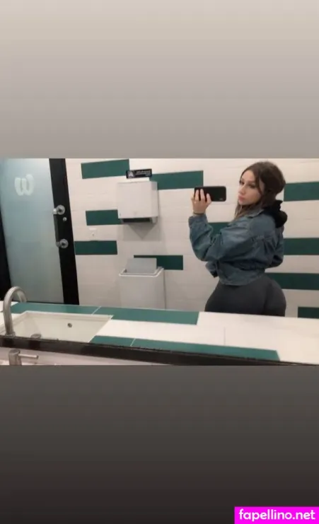 Chloe Flores OnlyFans Thumbnail #2hMOqxYtQR