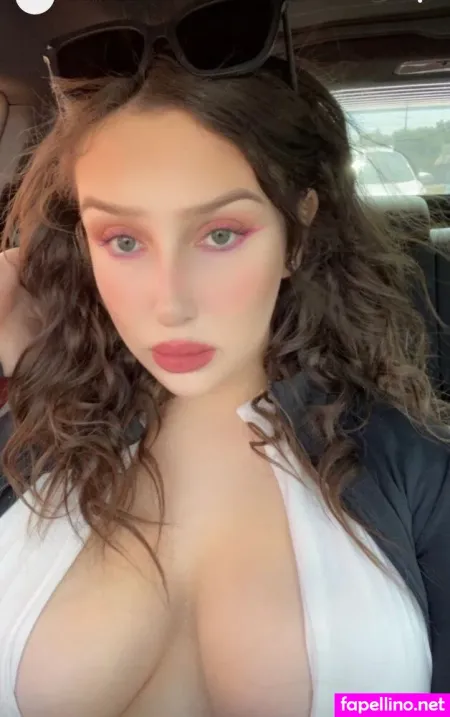 Chloe Flores OnlyFans Thumbnail #R7gGYqsbjF
