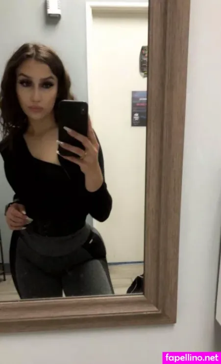 Chloe Flores OnlyFans Thumbnail #d6BfDChQIK