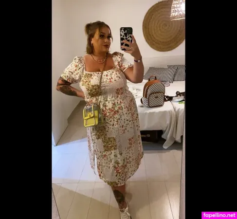 Chloe Hatton OnlyFans Thumbnail #AcBRSK79Py