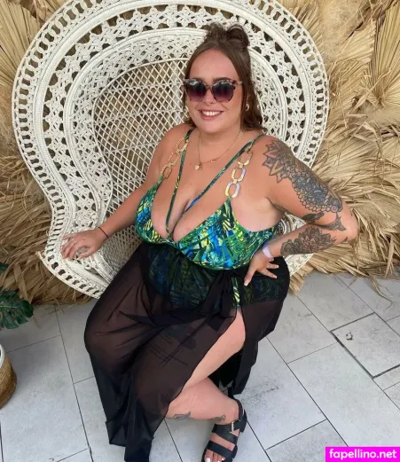 Chloe Hatton OnlyFans Thumbnail #XAWIqsrEB5