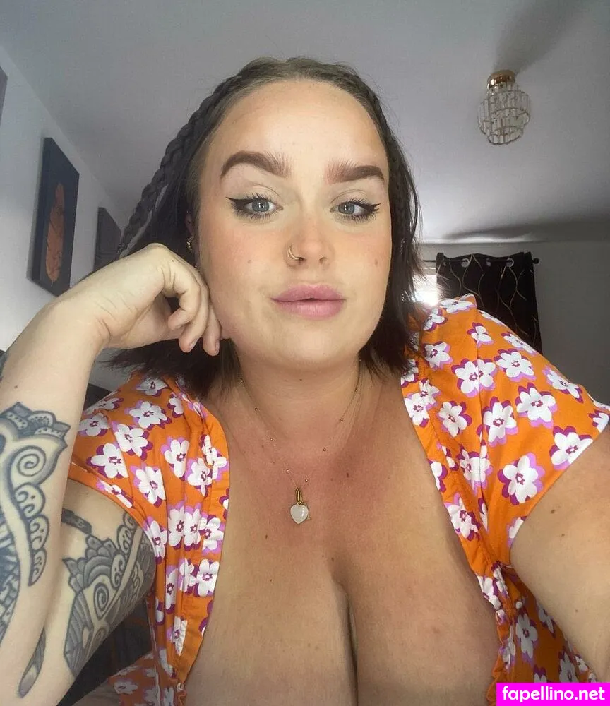 Chloelouisehattonox, https: Nude Leaked OnlyFans Photo #uSDOCSHTXz