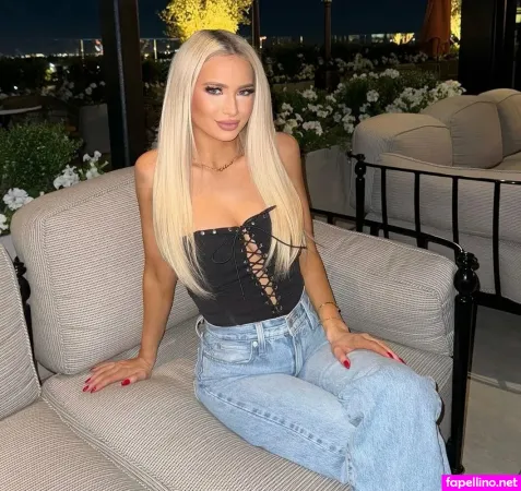 Chloe Holm OnlyFans Thumbnail #4qknmJmuSO