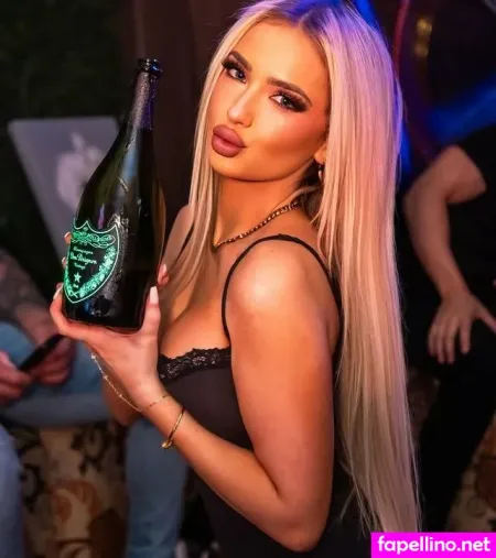 Chloe Holm OnlyFans Thumbnail #dxiPAXxYRx