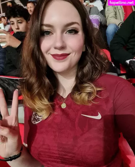 Chloe Holt OnlyFans Thumbnail #HVtc3AFgh5