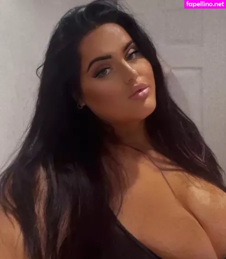 Chloe Jade OnlyFans Thumbnail #0T4FQbKA2W