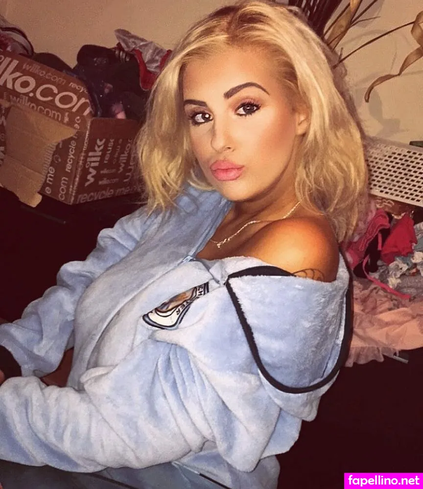 chloecarterxoxo, chloejoannecarter22x Nude Leaked OnlyFans Photo #70wtMEiIYo