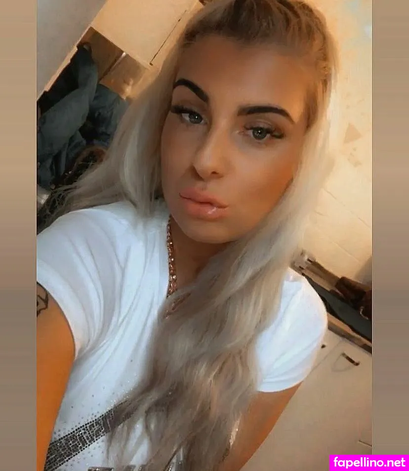 chloecarterxoxo, chloejoannecarter22x Nude Leaked OnlyFans Photo #816BJBGT4J