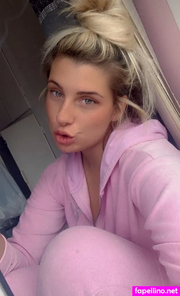 chloecarterxoxo, chloejoannecarter22x Nude Leaked OnlyFans Photo #dSc0vdxK1f