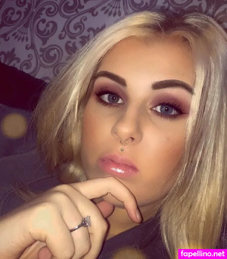 chloecarterxoxo, chloejoannecarter22x Nude Leaked OnlyFans Photo #vC9KafHC1p