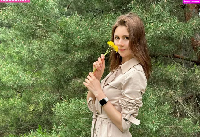 Chloe Leafs OnlyFans Thumbnail #K0kKDmnnHe