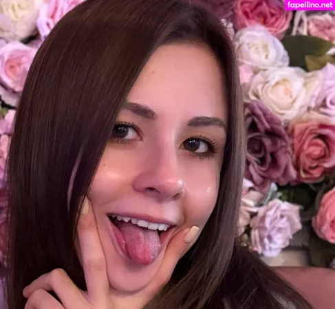 Chloe Leafs OnlyFans Thumbnail #yJg3mBRwcR