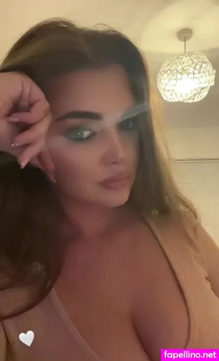 Chloe Lilly White OnlyFans Thumbnail #aVdDjRJZDV