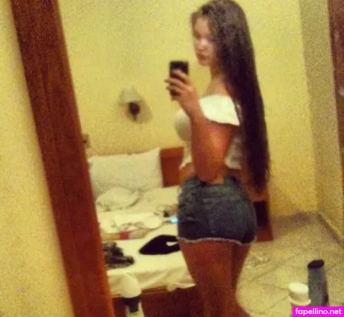 Chloe Lilly White OnlyFans Thumbnail #i6DPsdiFy8