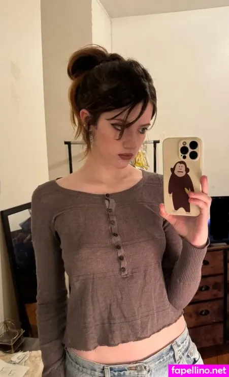 Chloe Longname Main Profile Photo