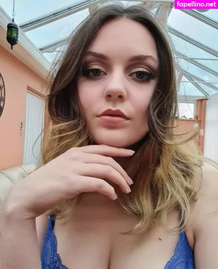 Chloe Louise Holt OnlyFans Thumbnail #JBr5dBopLA