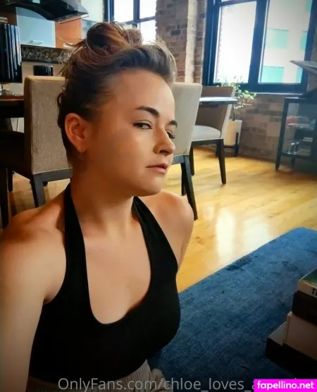 Chloe Loves Attention OnlyFans Thumbnail #Yioh9vy3Kb
