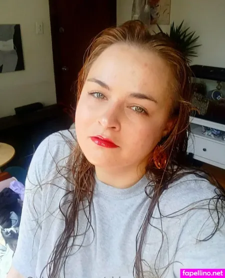 Chloe Loves Attention OnlyFans Thumbnail #ltnwj9idCk