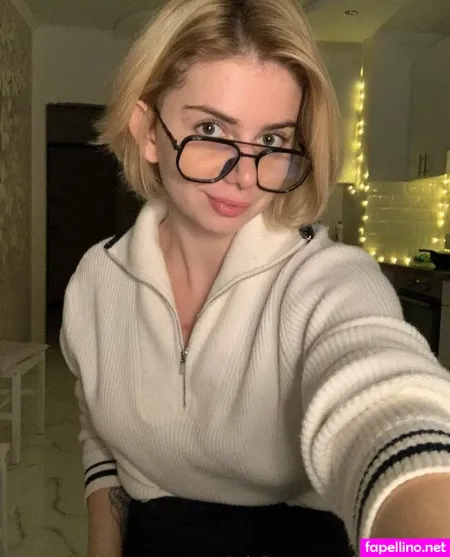 Chloe Magic OnlyFans Thumbnail #rO4VYTyky9