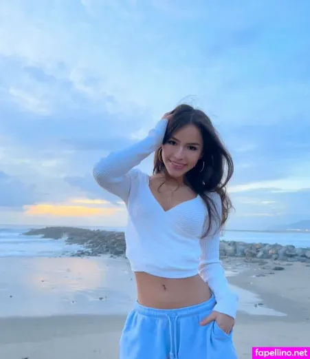 Chloe Marquez OnlyFans Thumbnail #30sustu7sE