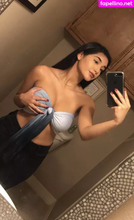 Chloe Medina OnlyFans Thumbnail #8WfhtGINxe