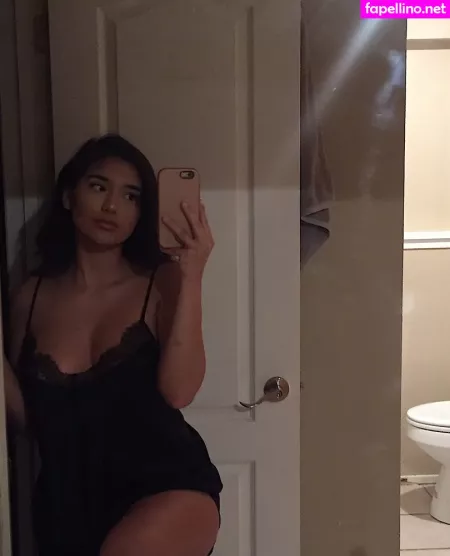 Chloe Medina OnlyFans Thumbnail #qCJP1yhXOw