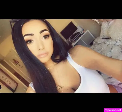 Chloe Reynolds OnlyFans Thumbnail #GJUzb1C1xG