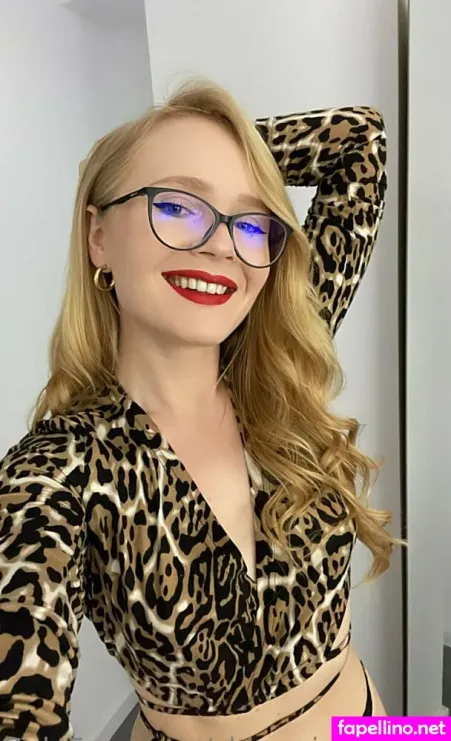 Chloe Richardson OnlyFans Thumbnail #YUwxHLe0Fw