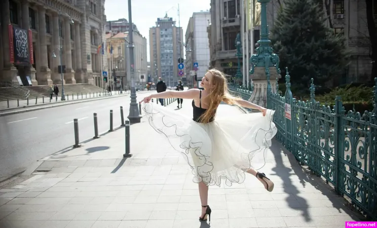 Chloe Richardson OnlyFans Thumbnail #ttvw0w4GRT