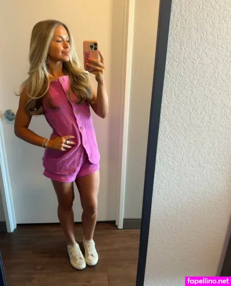 Chloe Rigdon OnlyFans Thumbnail #qICrf9xZCN