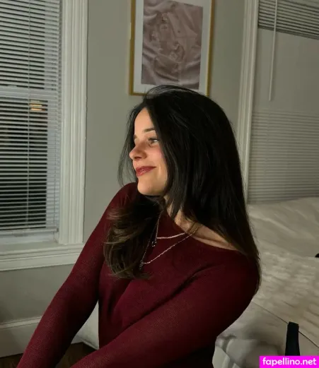 Chloe Schnapp OnlyFans Thumbnail #mHrPEAB4Za
