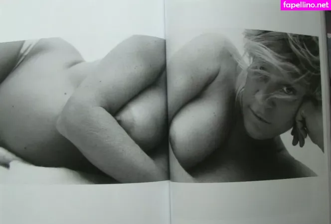 Chloe Sevigny OnlyFans Thumbnail #YyVQCzP1hg