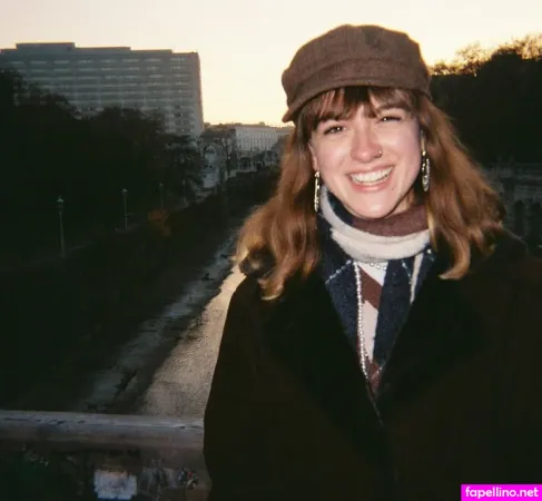 Chloe Slater OnlyFans Thumbnail #TDrjIBmbLk