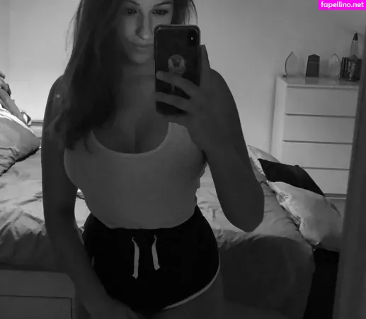 Chloe Smart OnlyFans Thumbnail #Uk0XMJd1f6