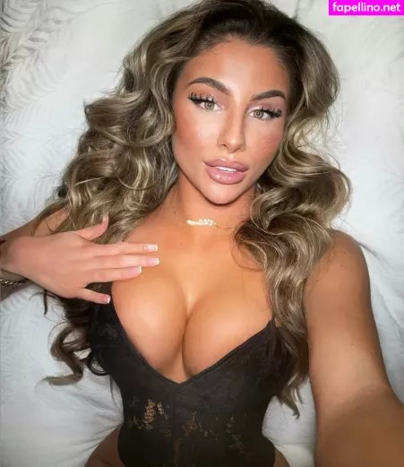 Chloe Streatfield OnlyFans Thumbnail #mVFTXVkVni