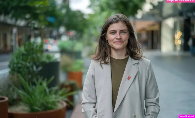 Chloe Swarbrick OnlyFans Thumbnail #wukXksiALc