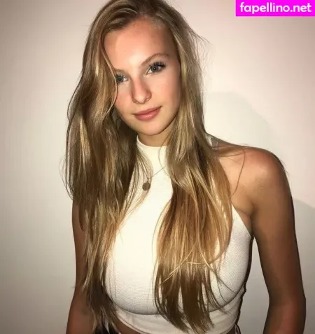 Chloe Vialaret OnlyFans Thumbnail #Nip6TbG0JM