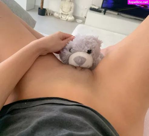 Chloe Warm OnlyFans Thumbnail #TWbgFWSkSg